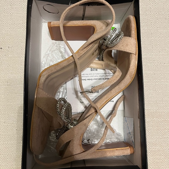 Lulu’s Beige Ankle Strap Heels - Picture 2 of 7